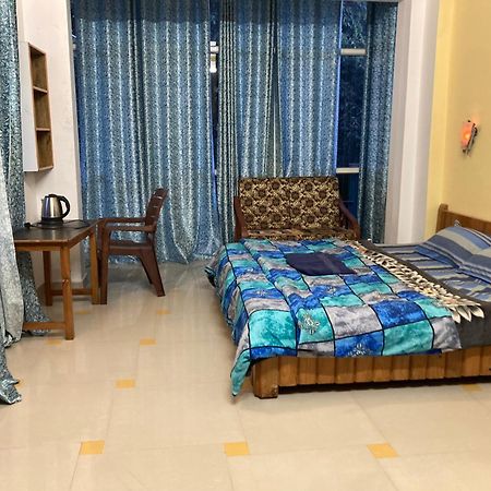 Oasis Guest House Bhagsu D'Shala Dharamshala Esterno foto