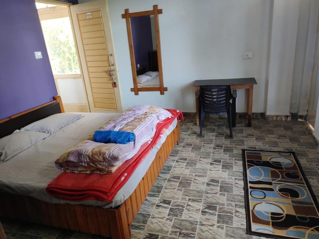 Oasis Guest House Bhagsu D'Shala Dharamshala Esterno foto
