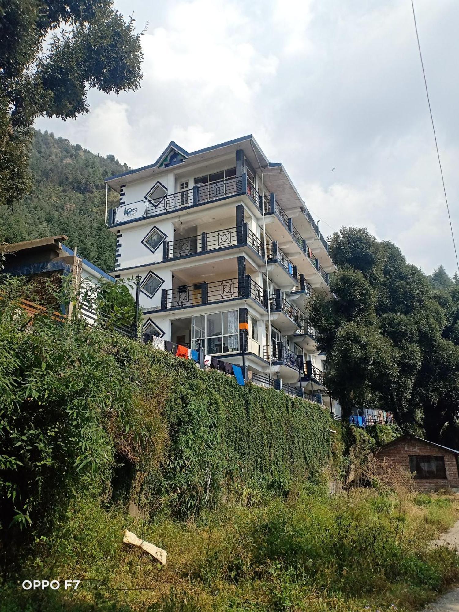 Oasis Guest House Bhagsu D'Shala Dharamshala Esterno foto